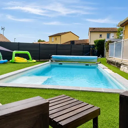Le Temps D'un Sejour 12 Pers Avec Piscine Chasseneuil-du-Poitou